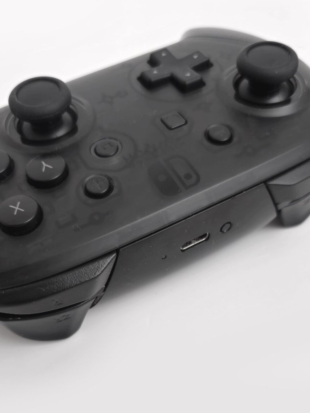 Nintendo Switch Controller Pro - Picture 4 of 5